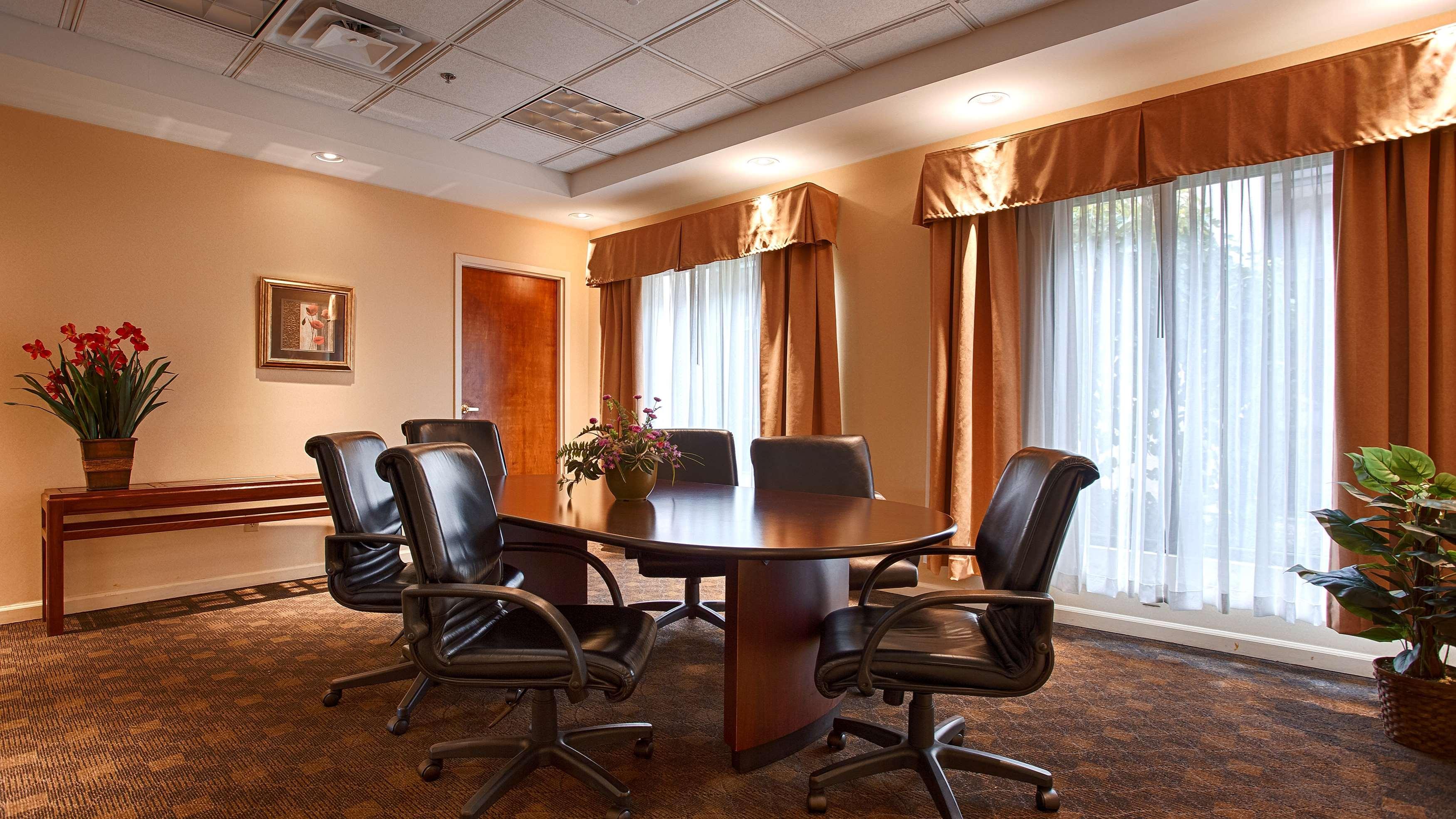 Best Western Galleria Inn & Suites Cheektowaga Exteriér fotografie